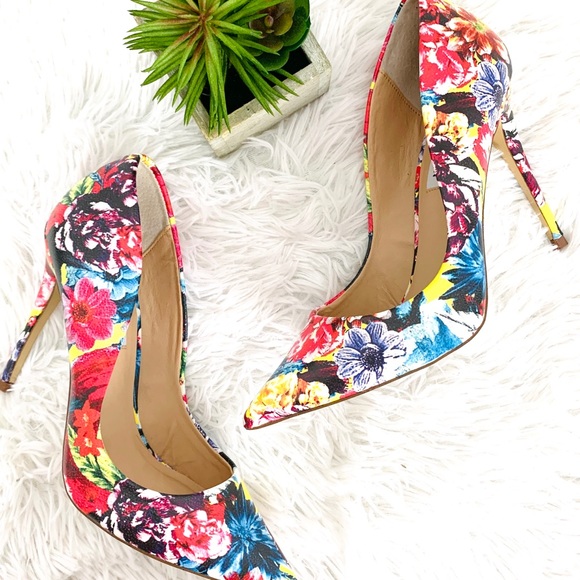 Steve Madden Shoes - Steve Madden Daisie Floral Heels 7.5